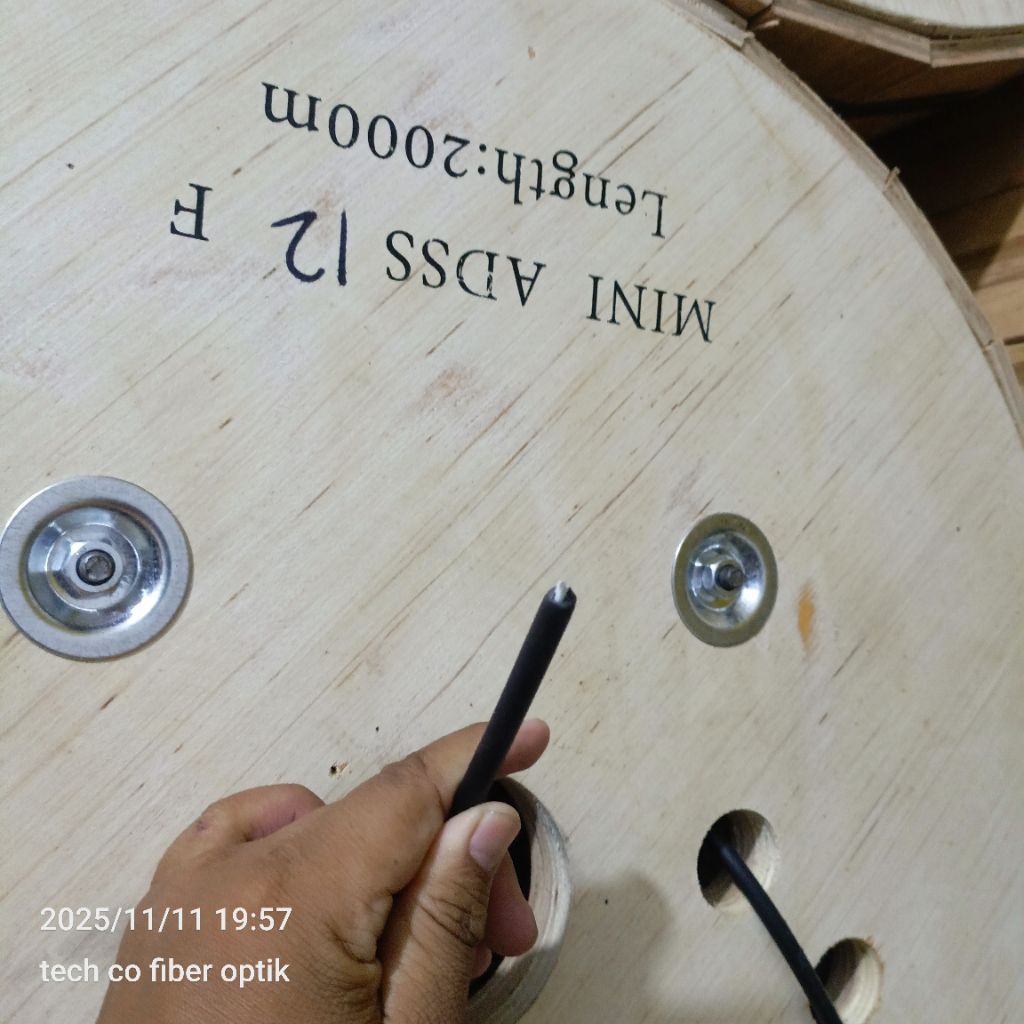 kabel fiber optik/kabel 12 core mini adss/12core mini adss/kabel adss/adss mini 12 core 2km