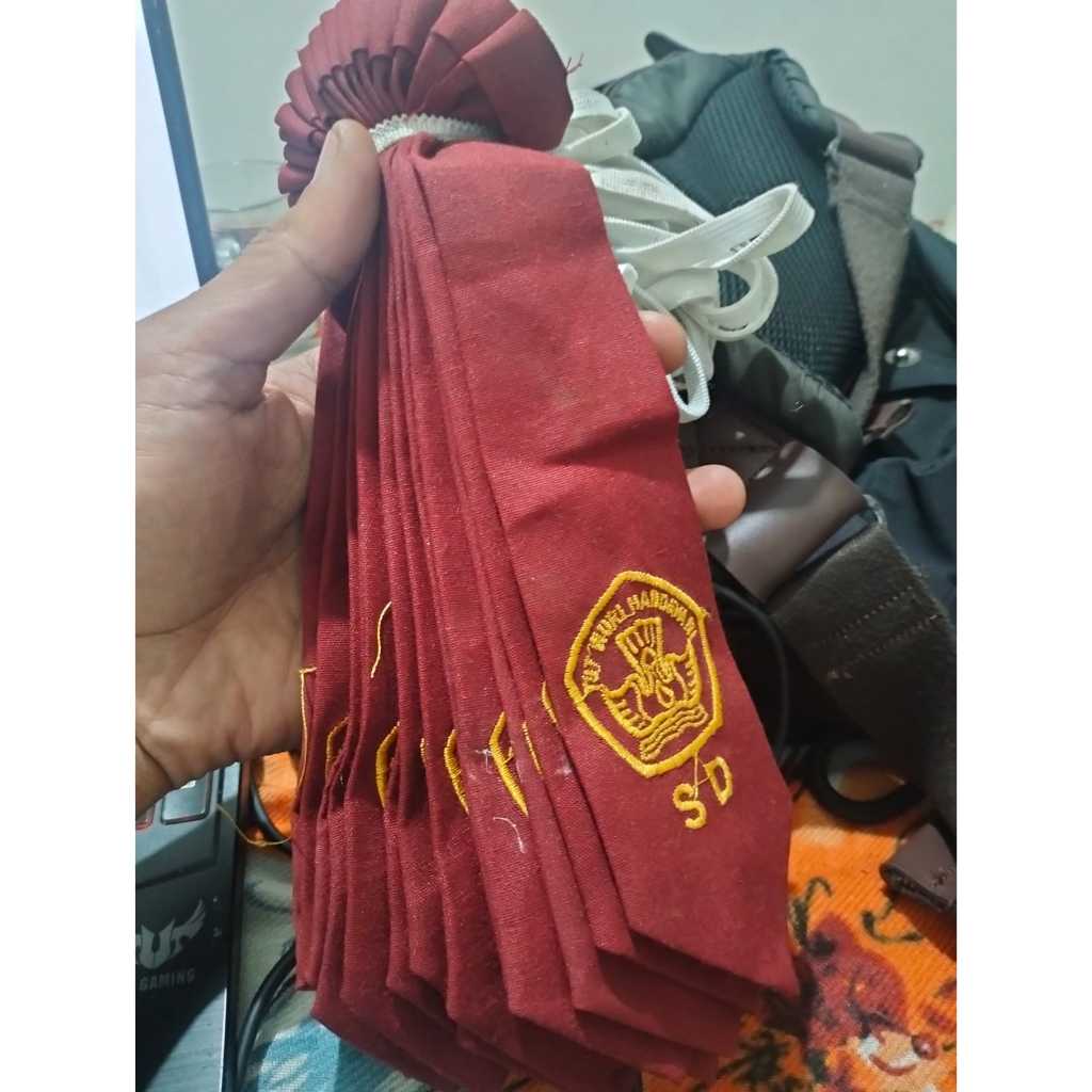Perlengkapan Sekolah - Dasi/Topi/Ikat P Anak Sekolah SD SMP SMA/SMK logo Bordir dan Dasi Pramuka