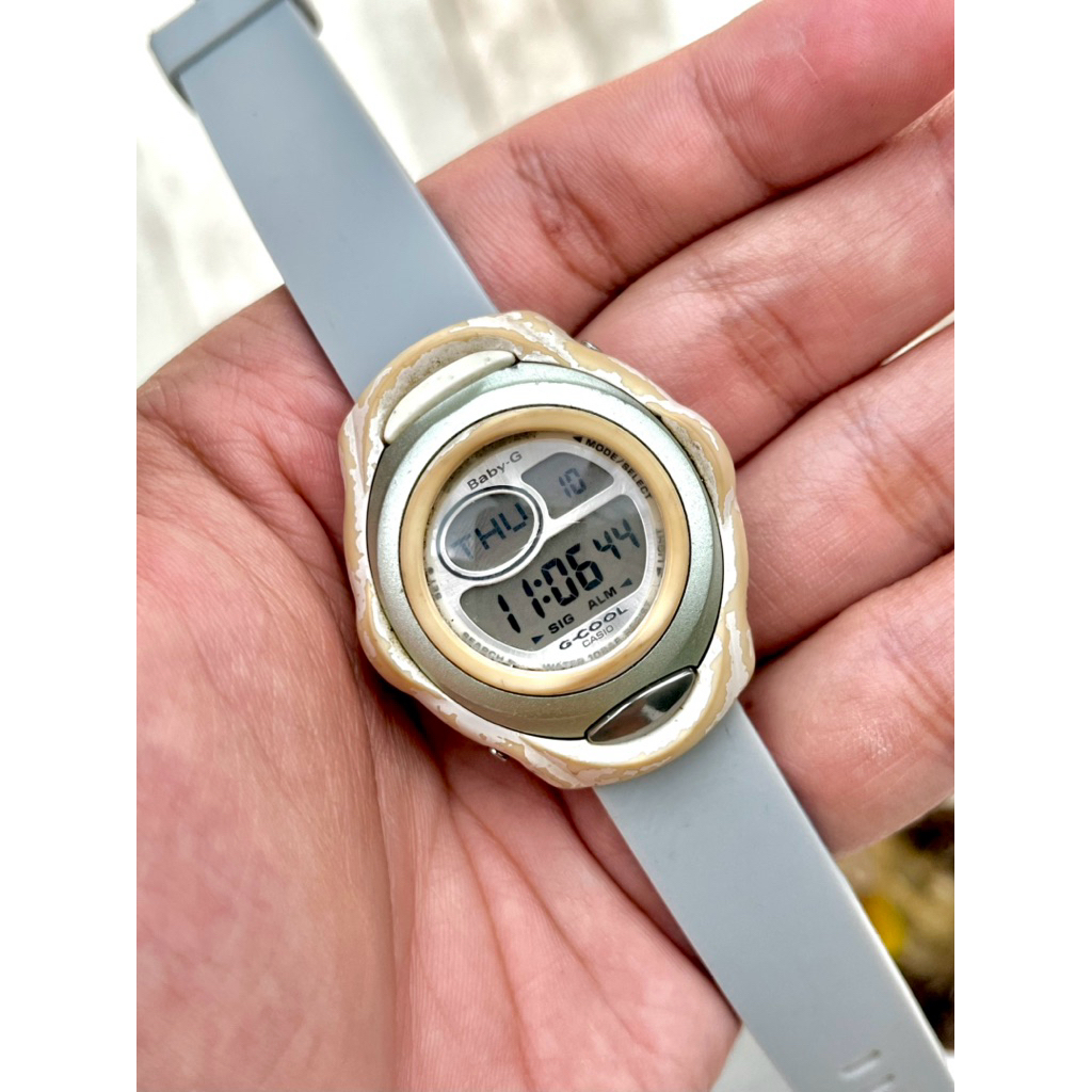 Casio Baby-G  G-Cool BGC-100 Digital Watch Jam Tangan Wanita Strap Abu Second
