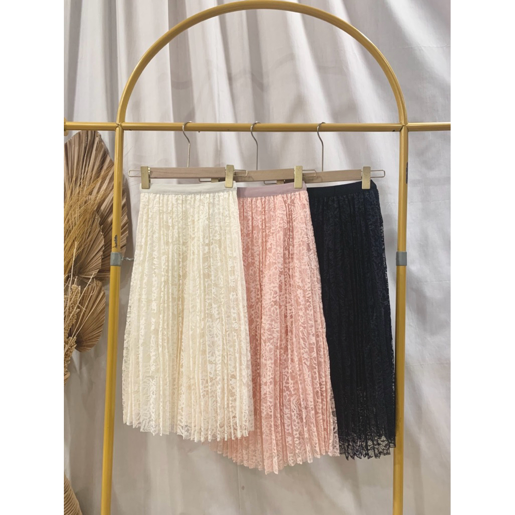 Rok Tutu dan Brukat Anak Perempuan