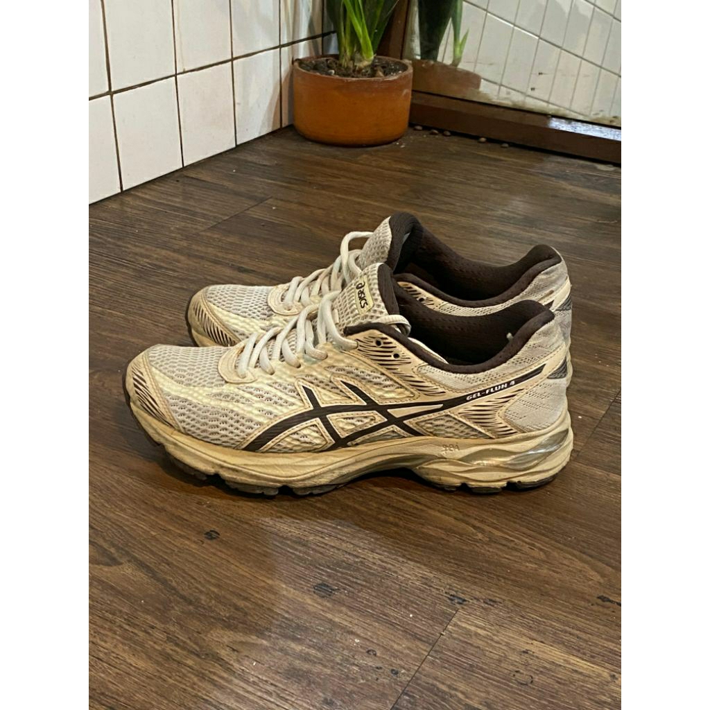 ASICS GEL-Flux 4