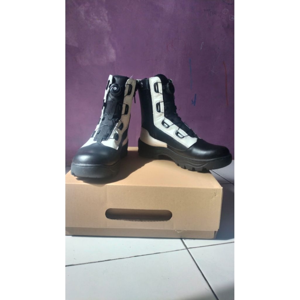 SEPATU LARAS (PDL) PROVOST JATAH POLRI