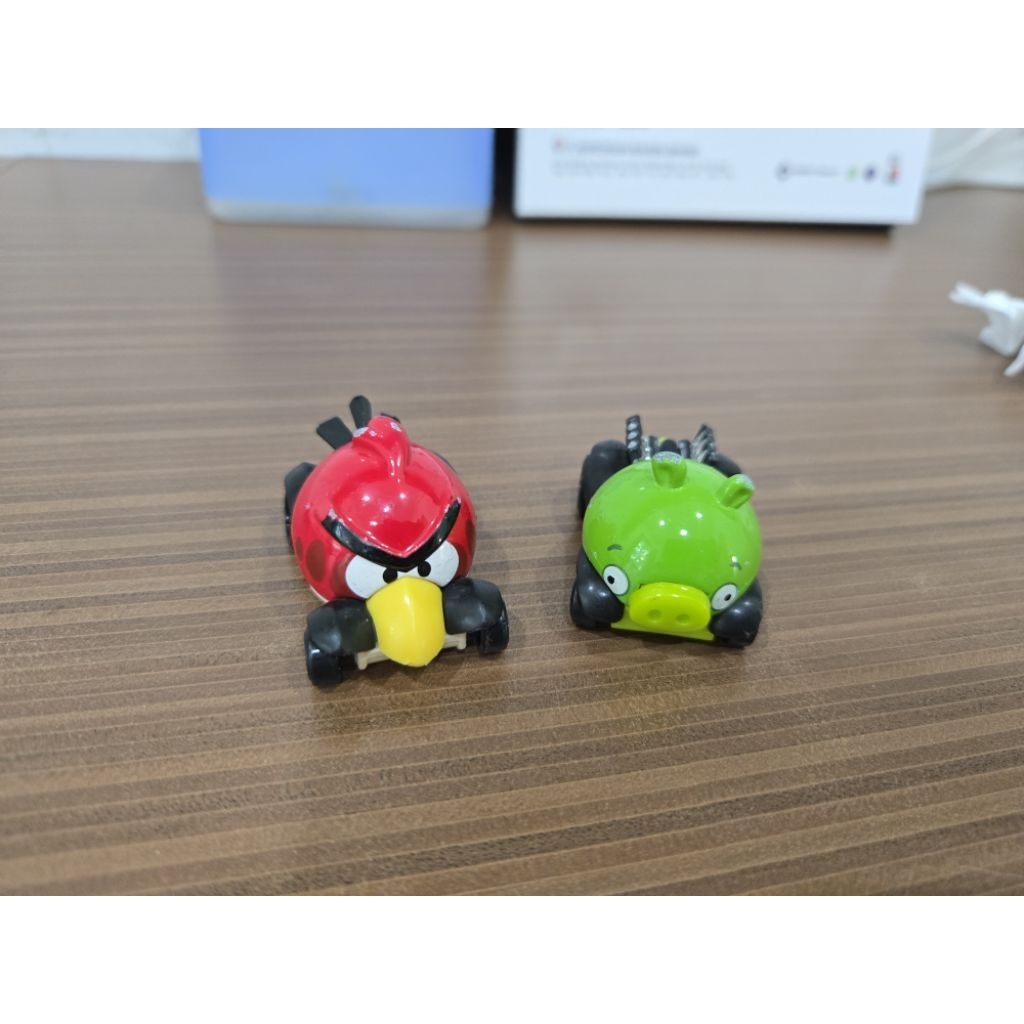 Hot Wheels Angry Birds Go – Red Bird vs Minion Pig Racers | Original Mattel - Discontinued - Prelove