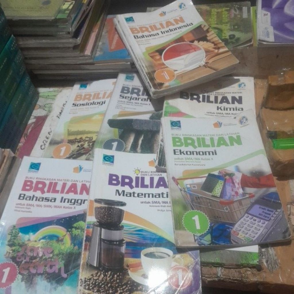 BUKU BRILIAN KIMIA,SOSIOLOGI,EKONOMI,SEJARAH,MATEMATIKA,BAHASA INGGRIS,BAHASA INDONESIA,UNTUK SMA KE