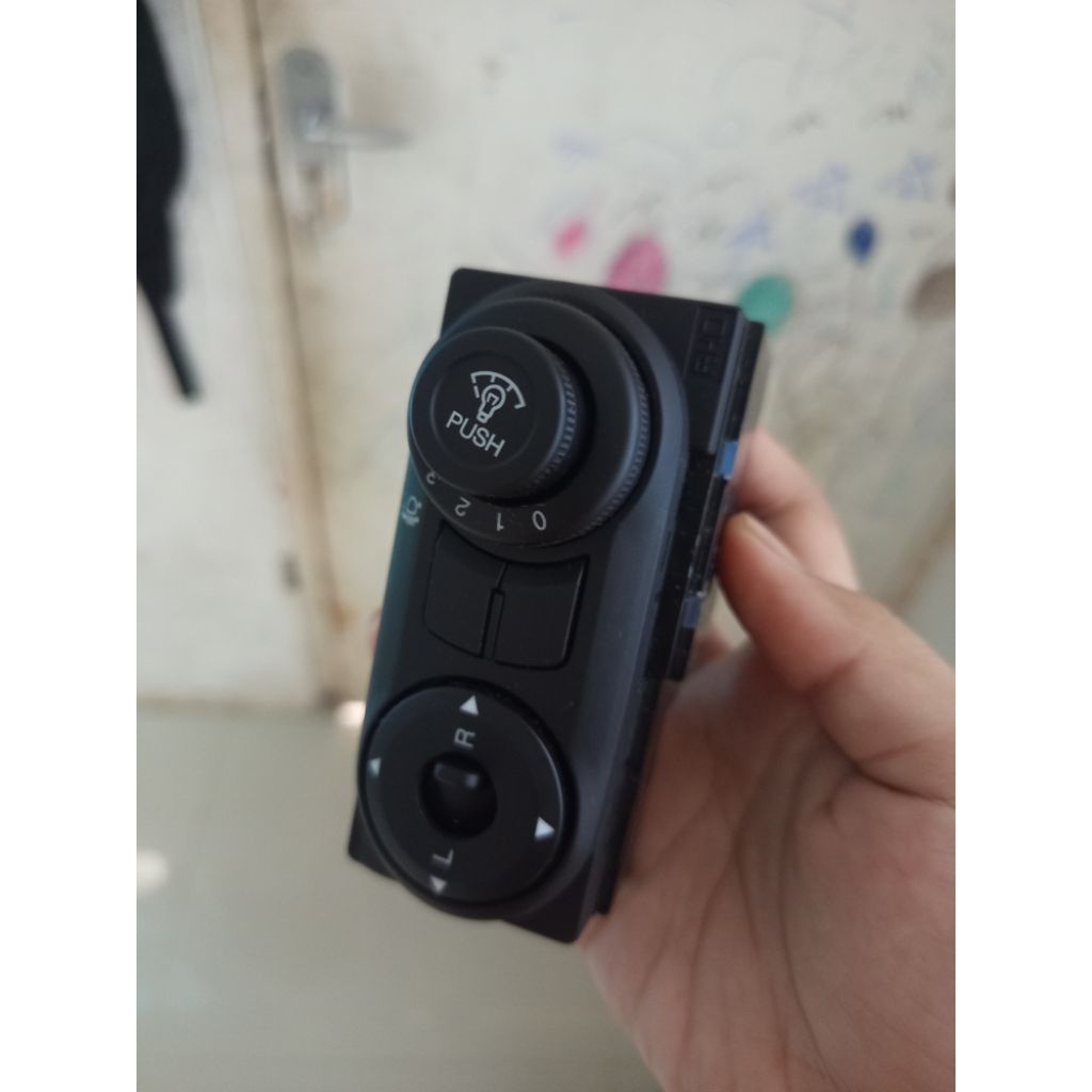 Switch kaca spion Captiva