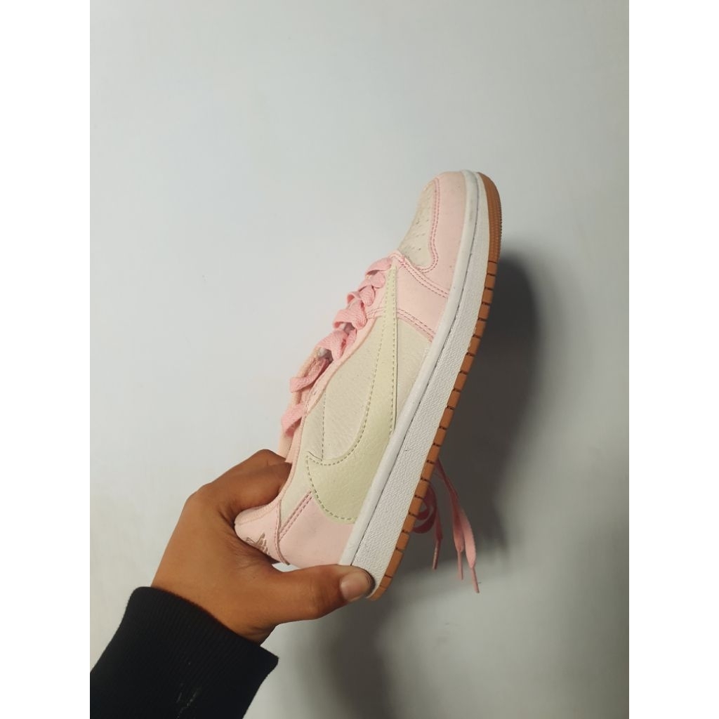 Nike Jordan Low x Travis Scott