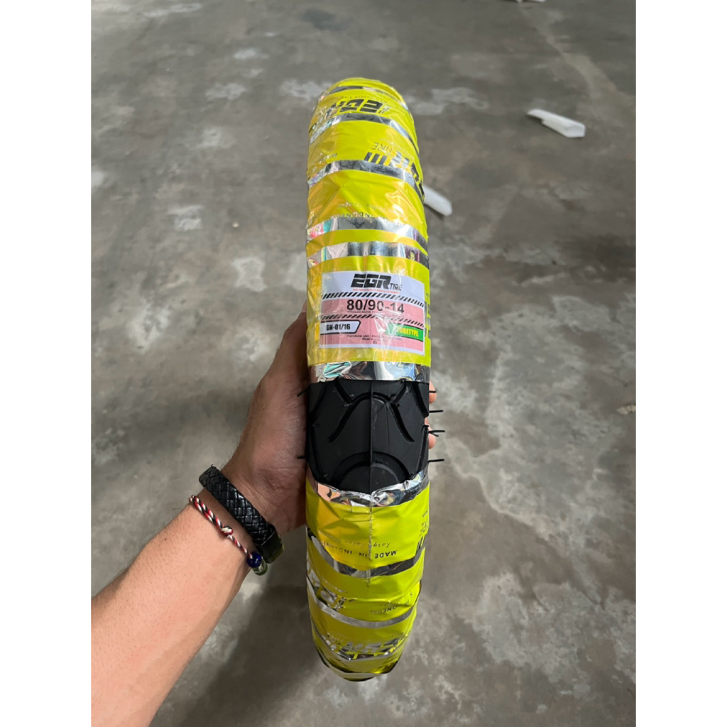 Ban motor ring 14. buat ban depan motor mio, beat, vario. ukuran 80/90 - 14. type non tubles.