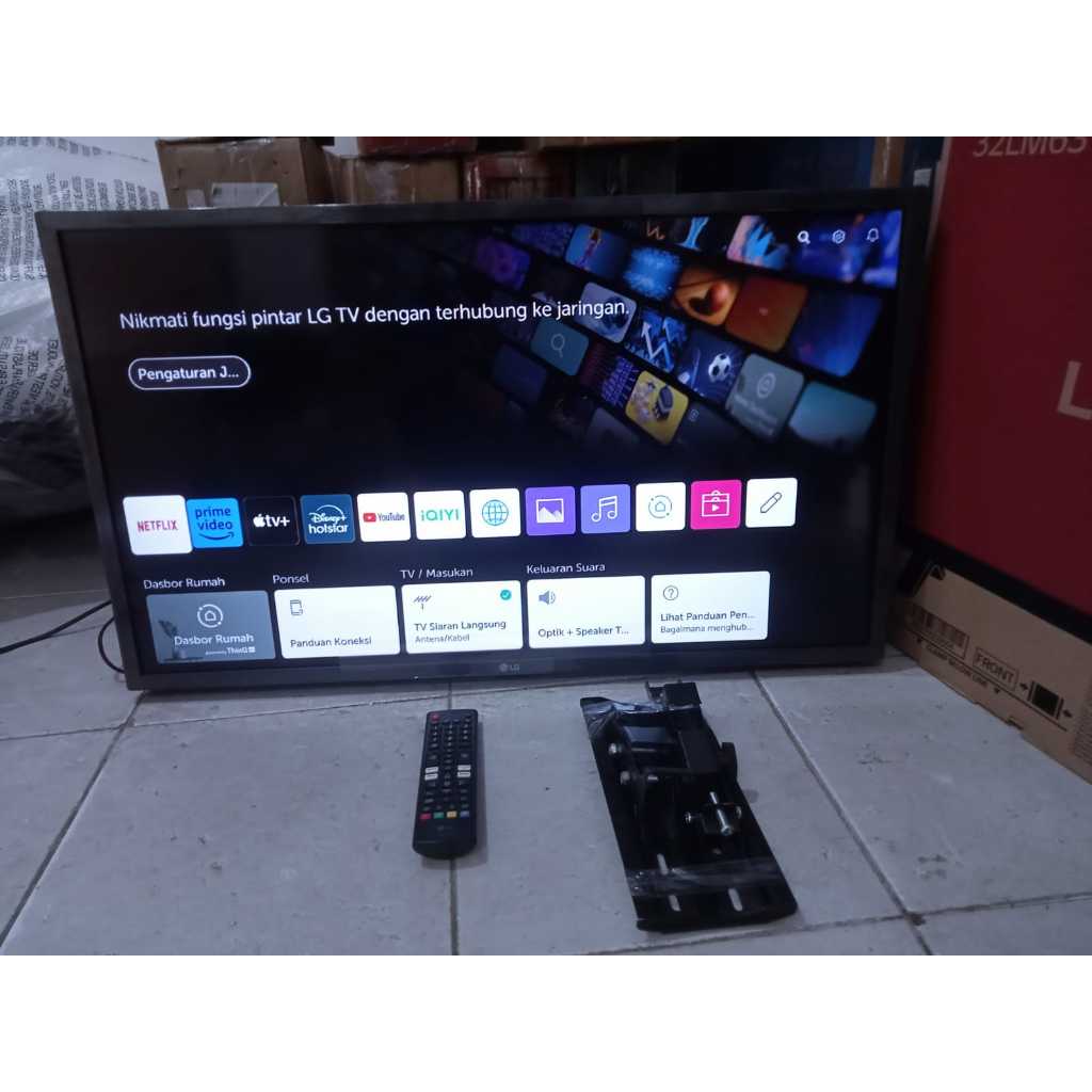 TV LED LG 32 inci HD SMAART TV YouTube Digital TV Kondisi bekas pemakaian 6835F
