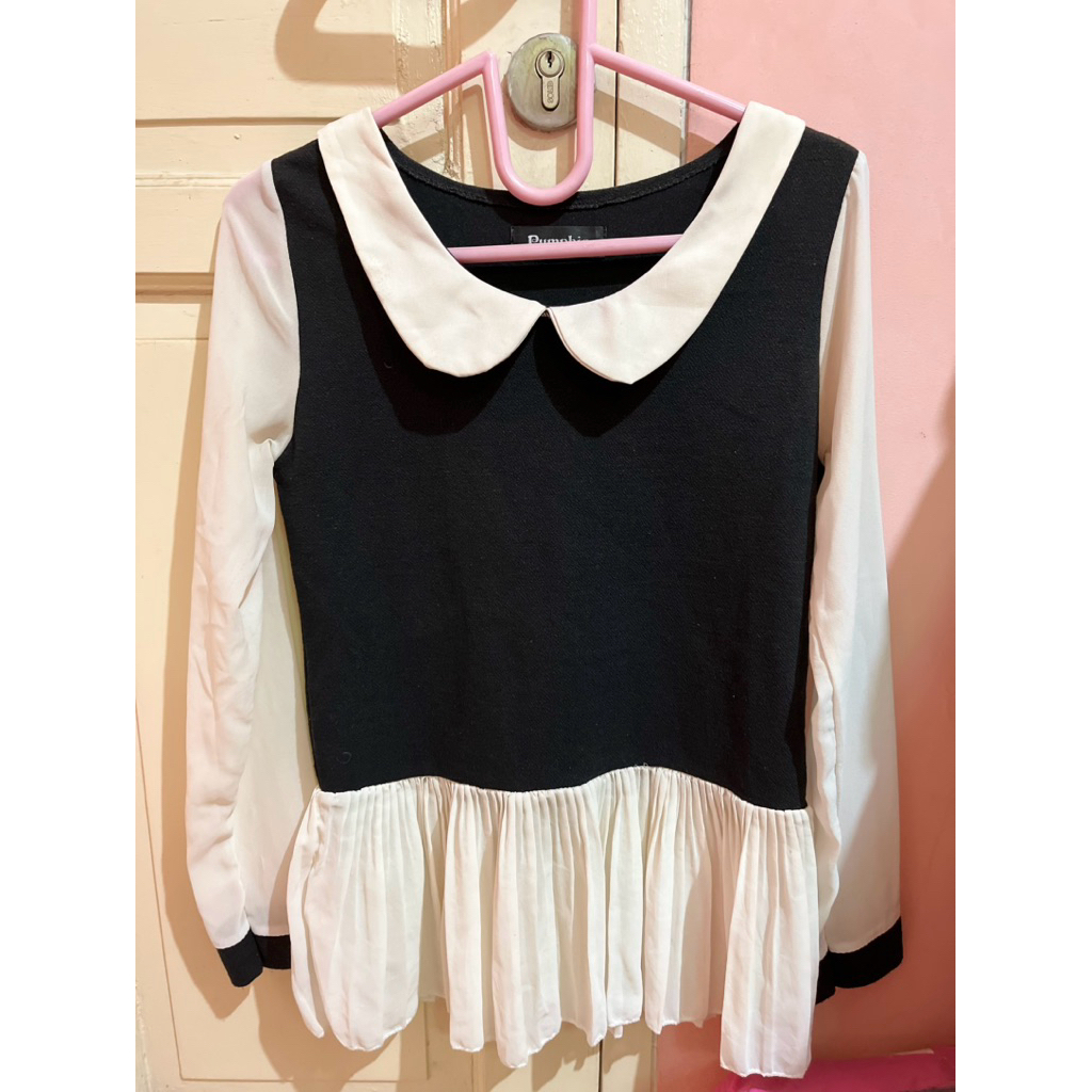 blouse plisket hitam putih (harga termasuk adm)
