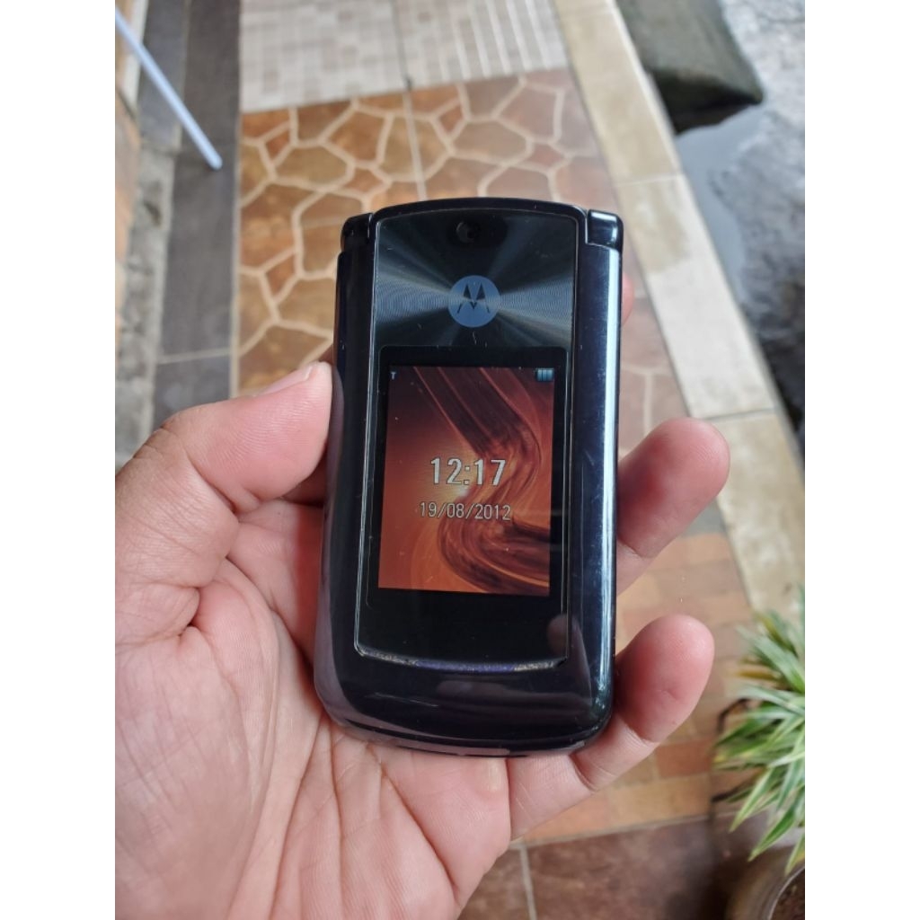 motorola razr V8 sinyal terblokir