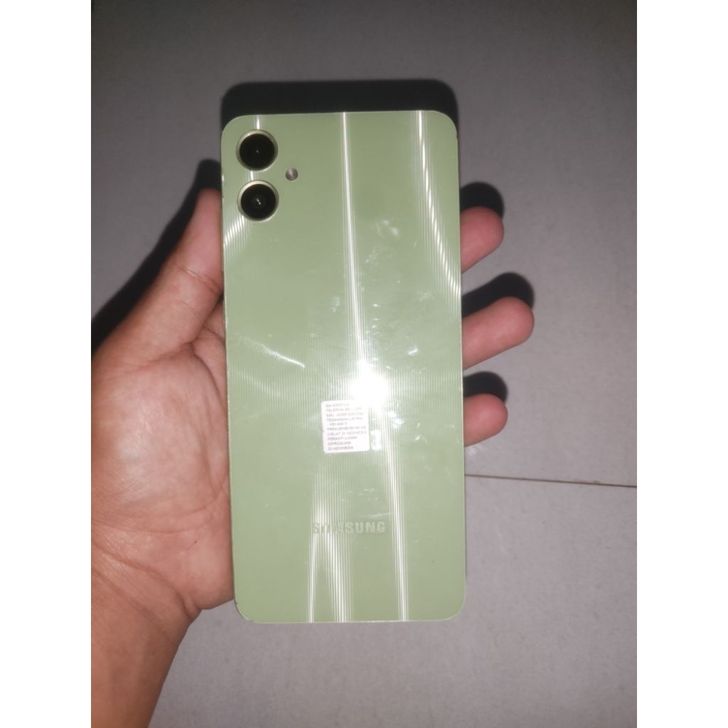 Samsung a05 ram4/64 mati total mesin janda pernah servisan dan slot SIM GK ada