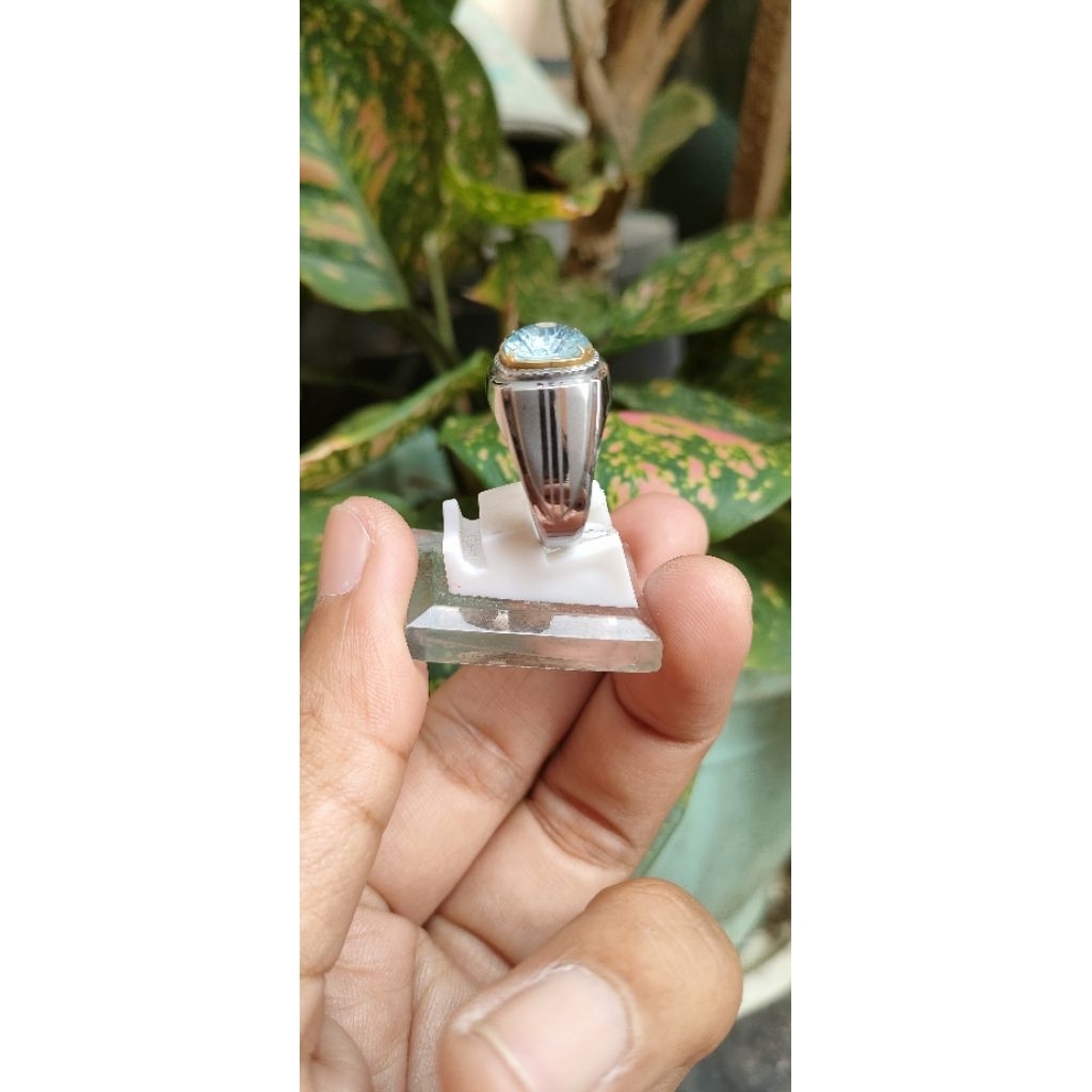 Natural Blue Topaz Swiss