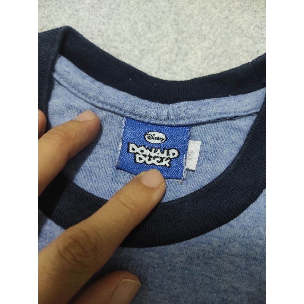 Kaos anak laki laki disney motif donald duck size S ( preloved)