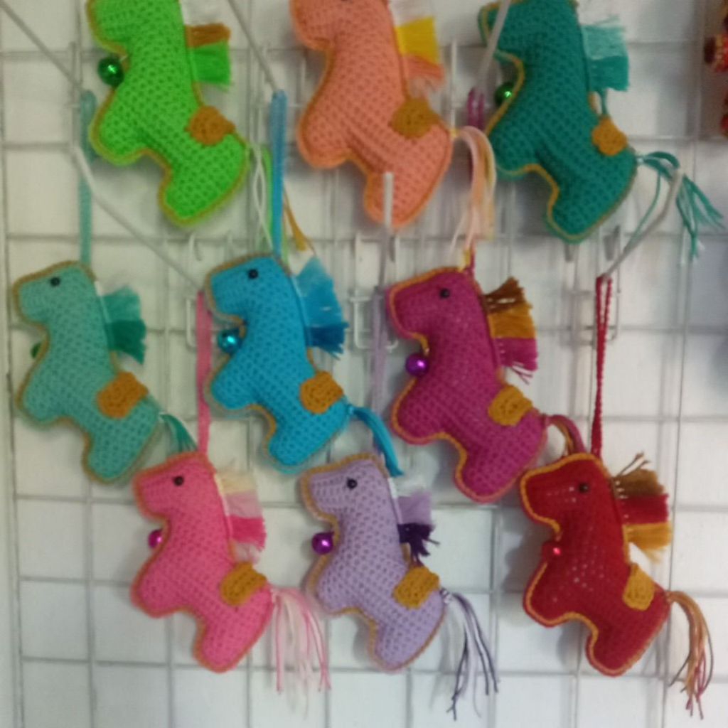 Gantungan Tas/ gantungan kunci kuda >> tali Rajut dengan lonceng bunyi