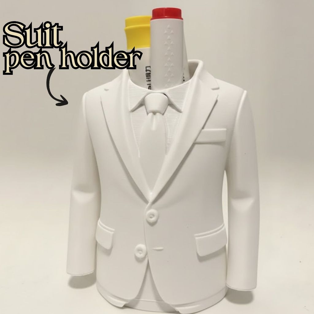 Suit Pen Holder Elegan – Tempat Pensil Meja Model Jas Kantor | Desk Organizer Unik