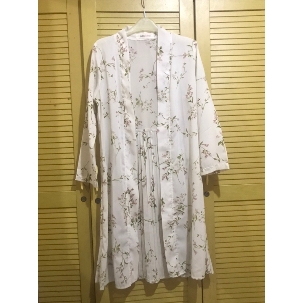 Long Outer Motif Bunga