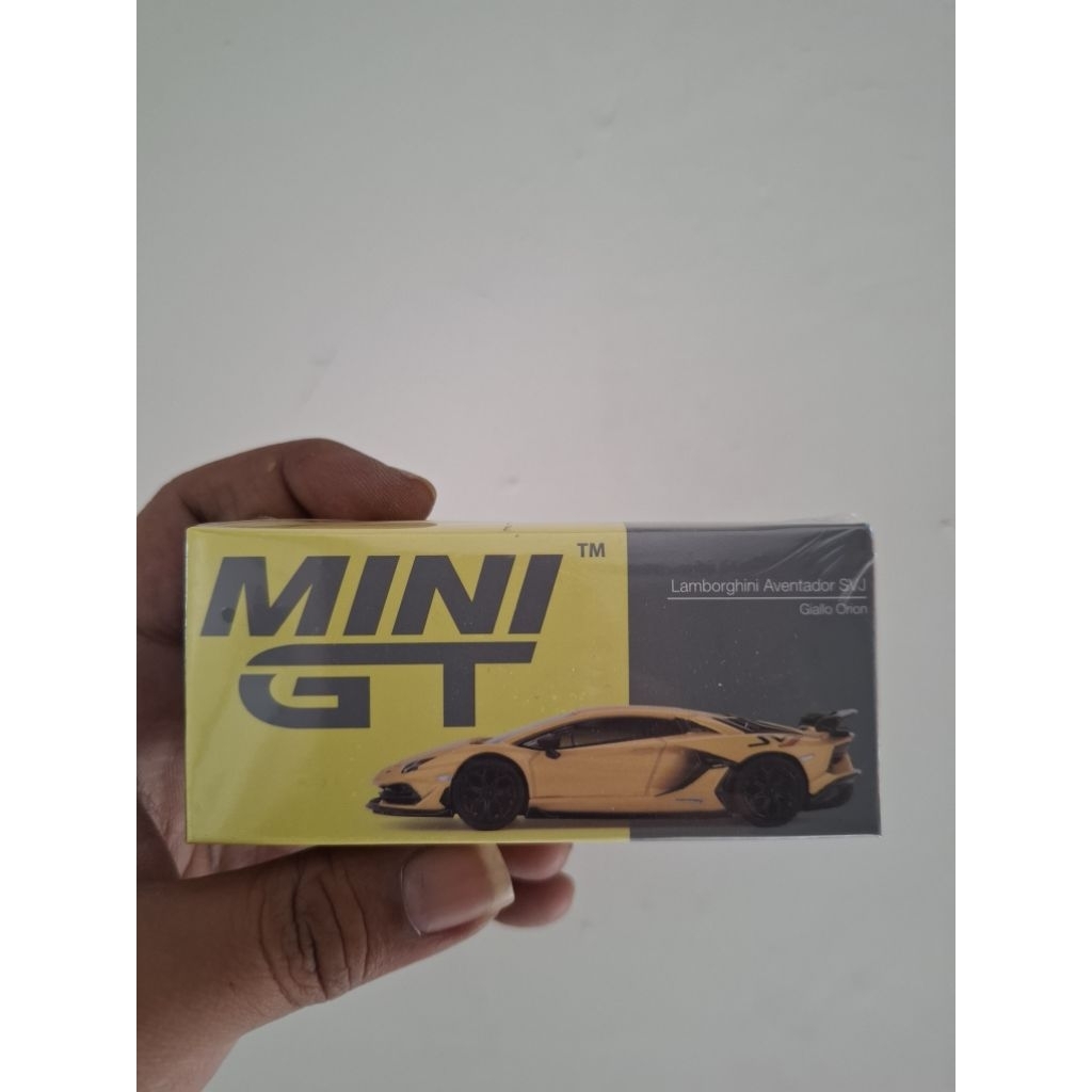 Diecast Mini GT 563 Lamborghini SVJ Giallo Orion 1/64