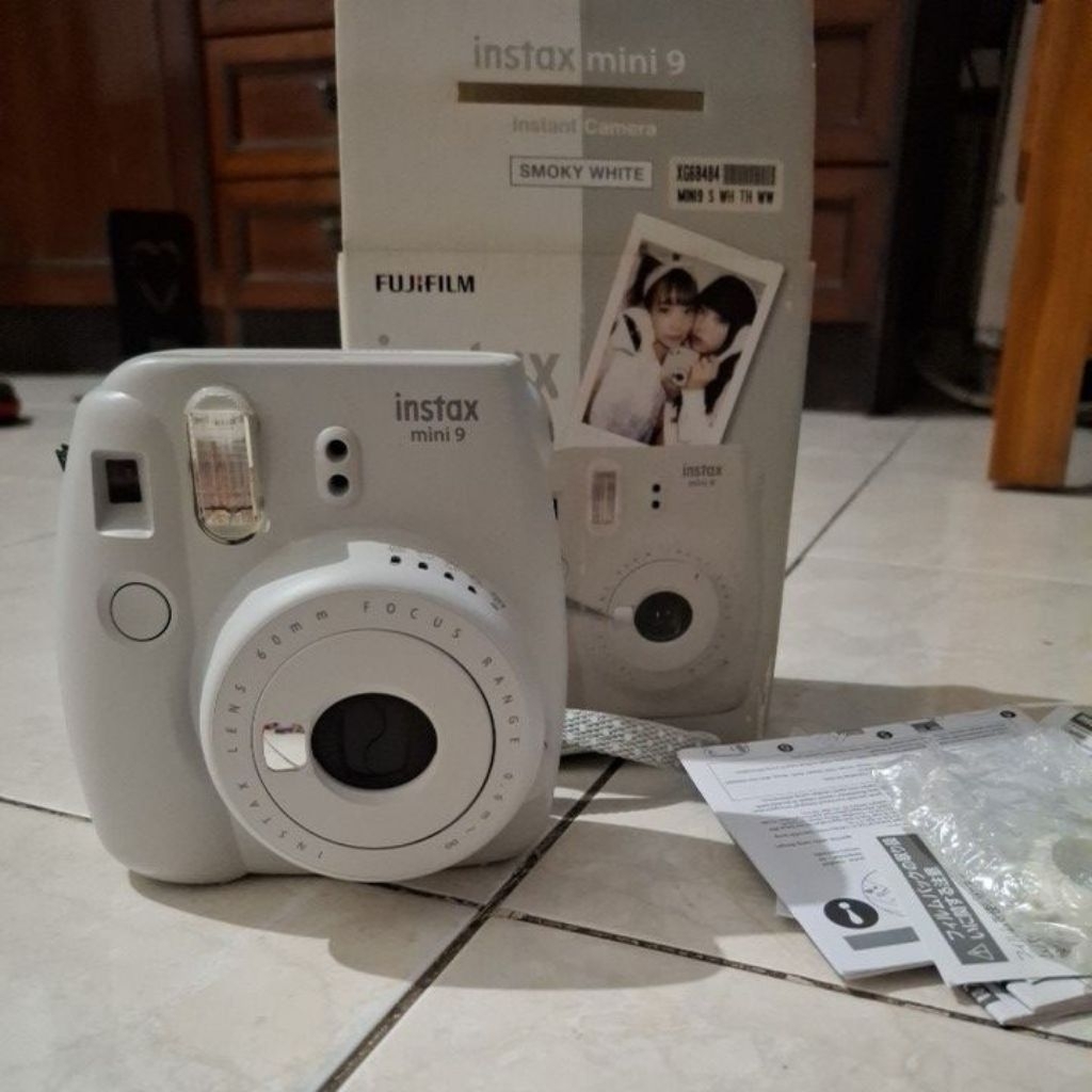 Preloved instax mini 9