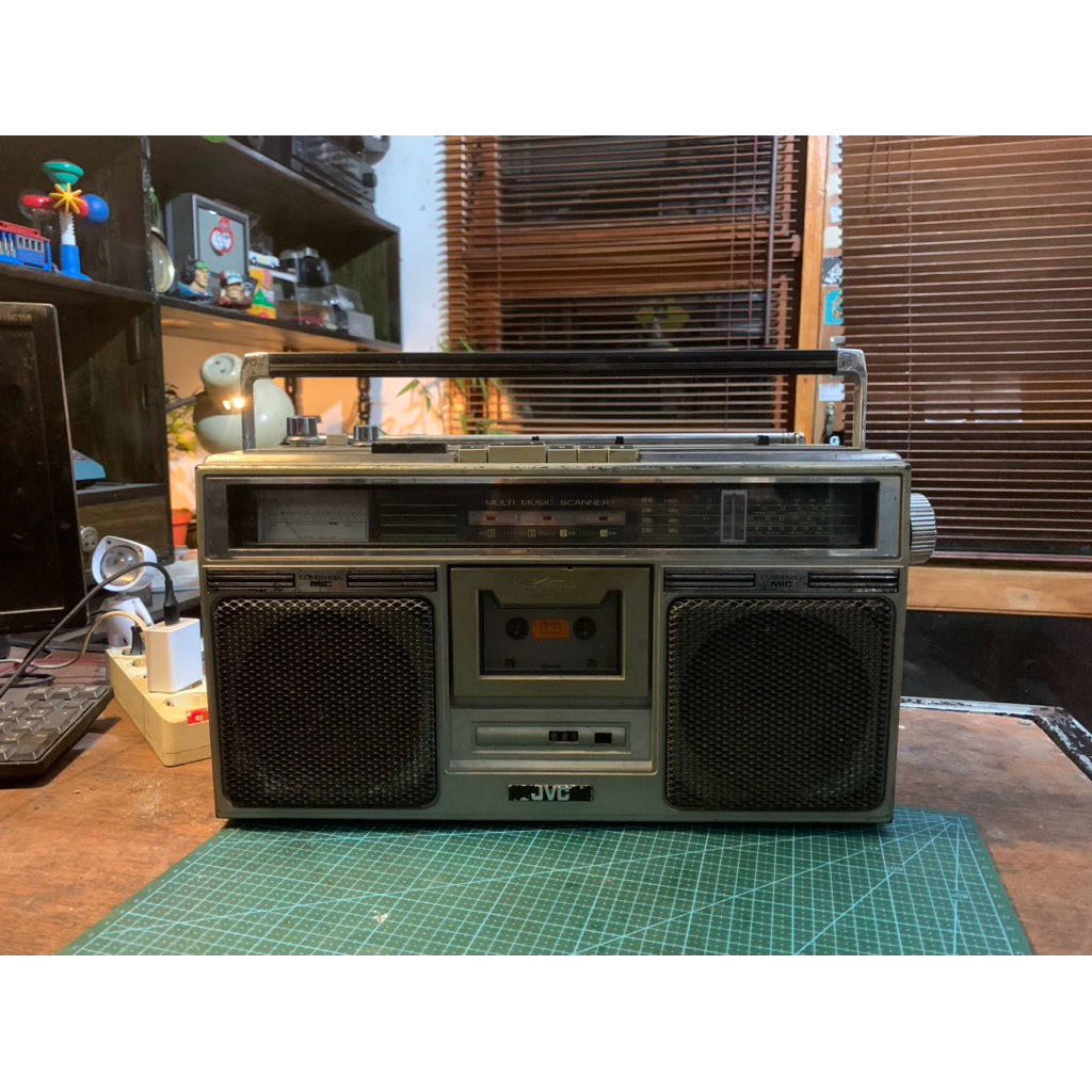 tape boombox vintage jvc rc-646s mulus nyala