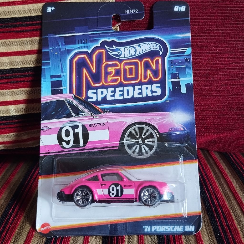 Hot Wheels 71 Porsche 911 (Neon Speeders)