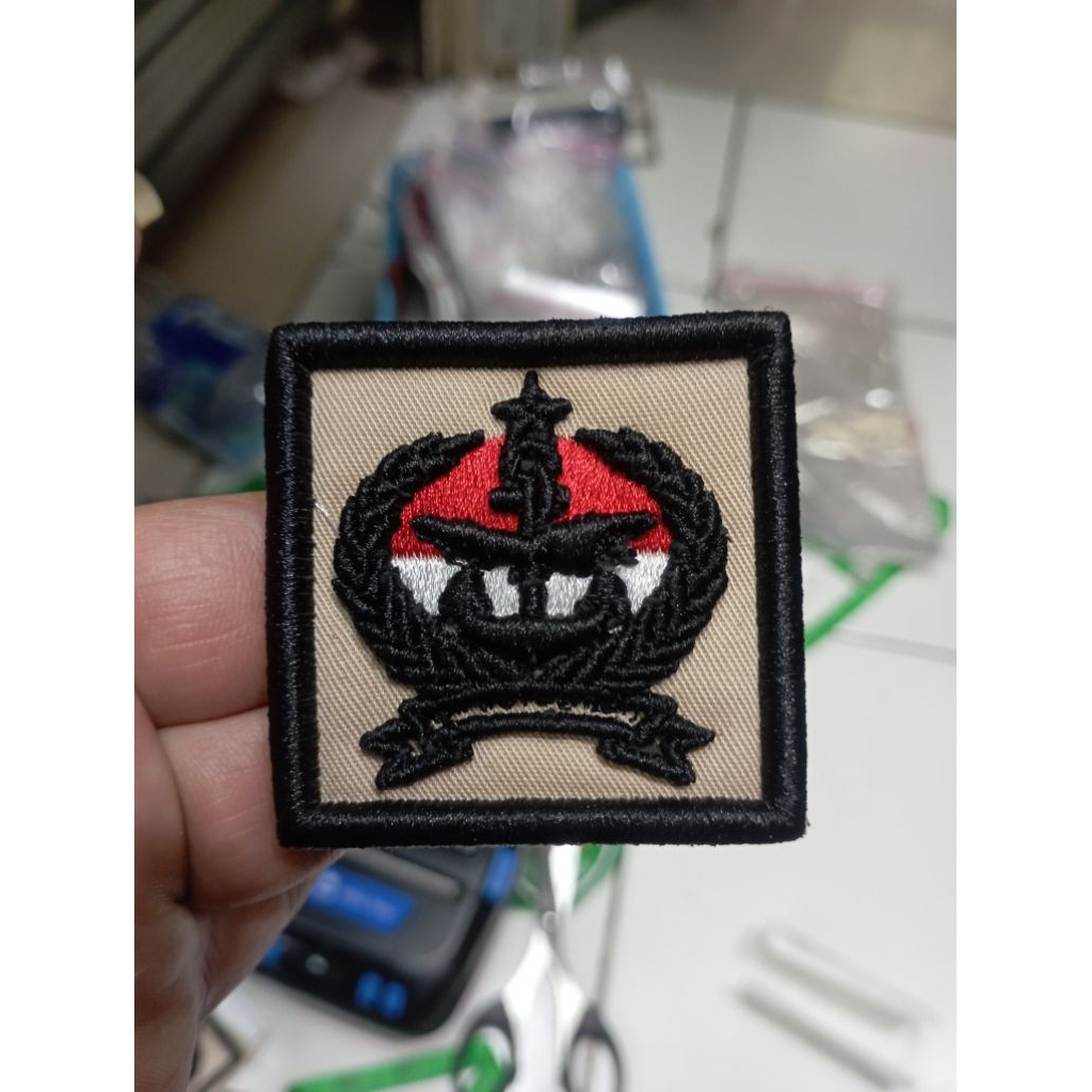 BORDIR LOGO KOMCAD TIMBUL PDL CREM