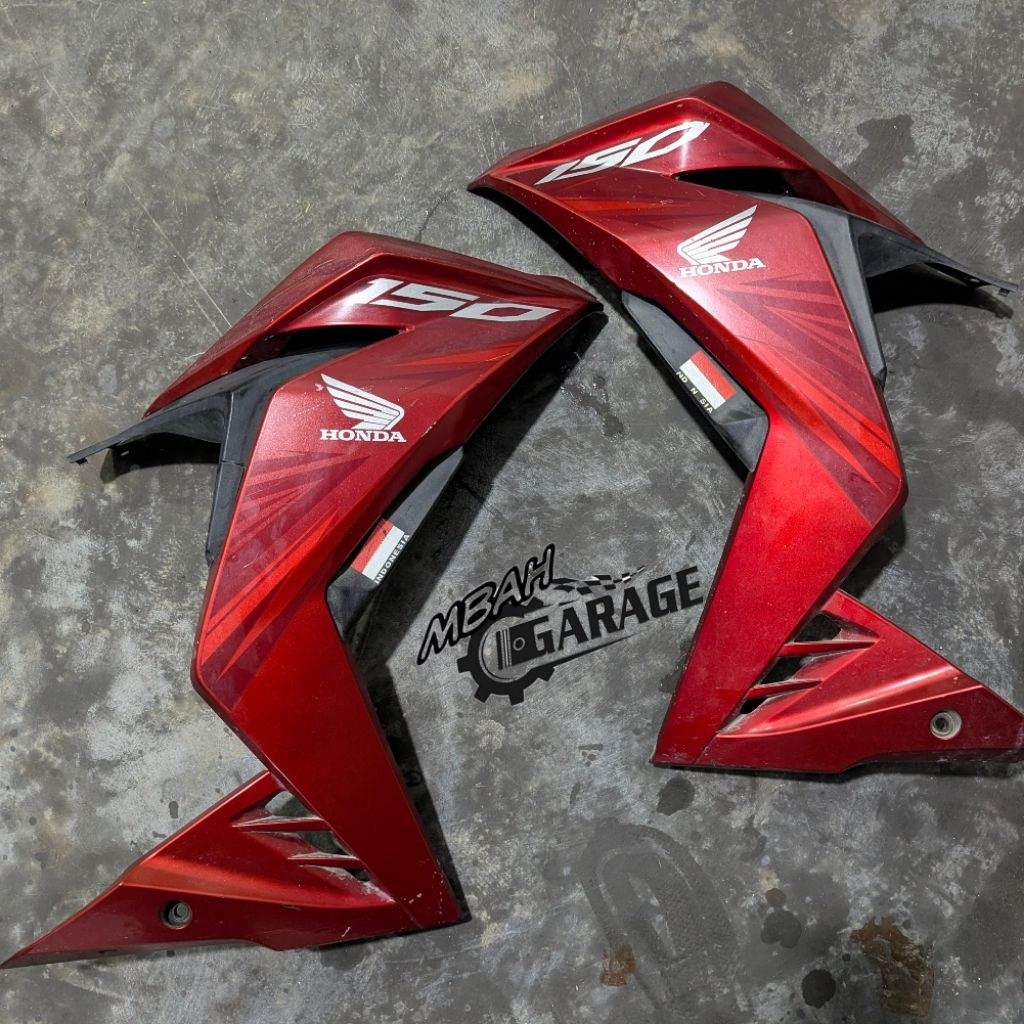 Sayap merah maroon Supra gtr 150 kanan kiri