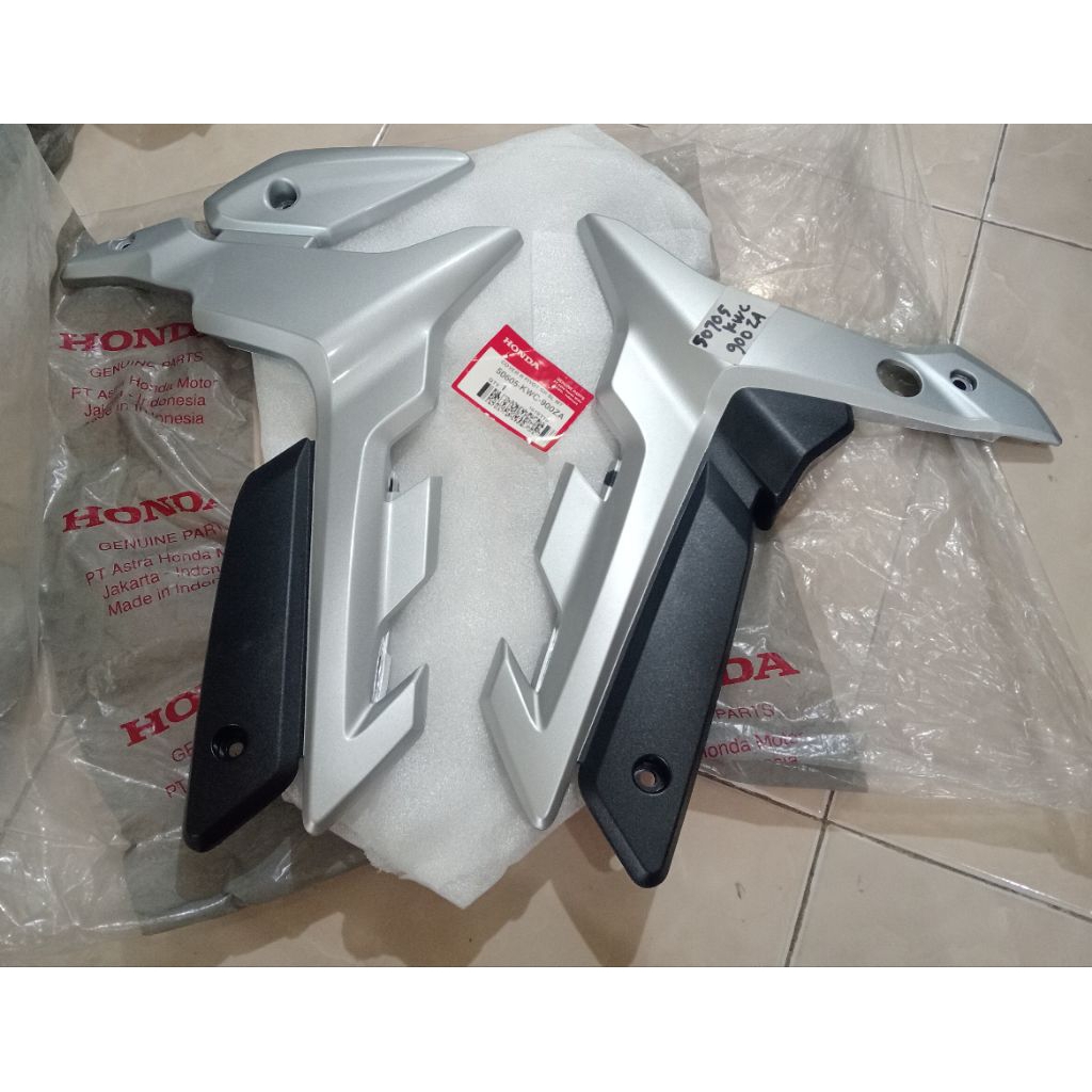 Cover pivot honda cs one cs1 cs 1 original Cover bawah samping pivot honda cs one original