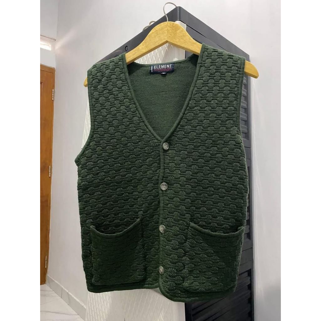 Preloved - Vest Rajut Hijau Army