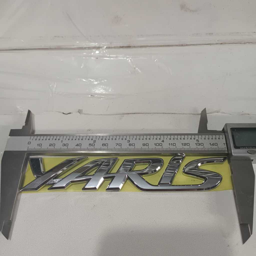 Emblem Tulisan Yaris Toyota Original