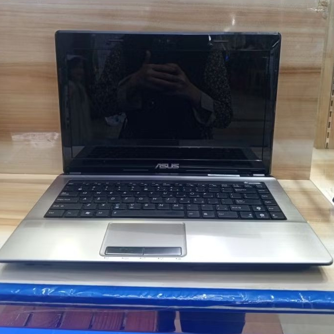 LAPTOP SECOND ASUS A43S INTEL CORE I5-2460M RAM 4GB SSD 256GB NVIDIA GEFORCE GT 630M (2GB) UKURAN 14