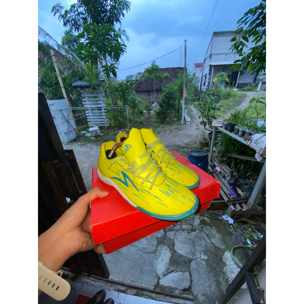 Specs Lightspeed Reborn IN - Safety Yellow