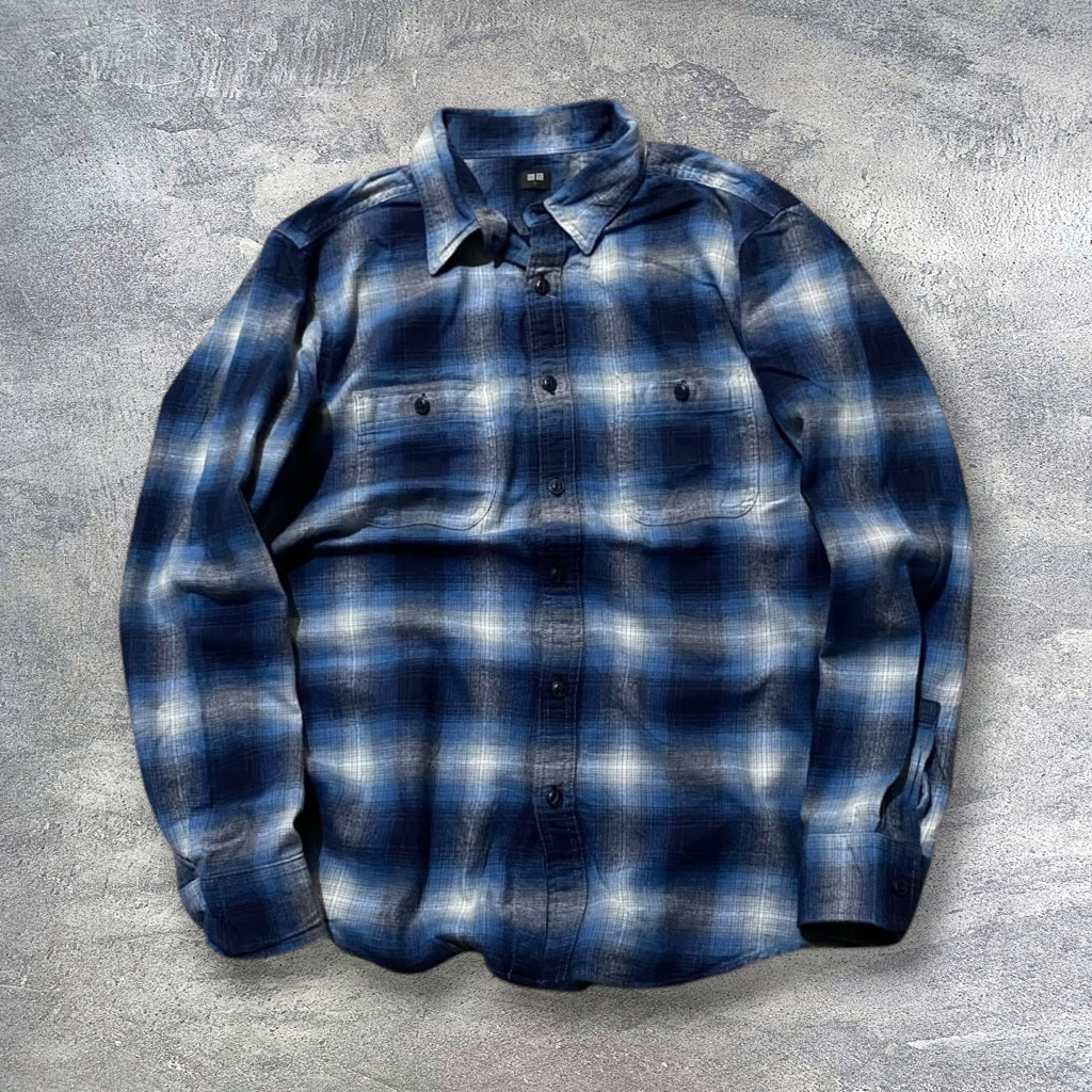 Kemeja Uniqlo Veterano Blue