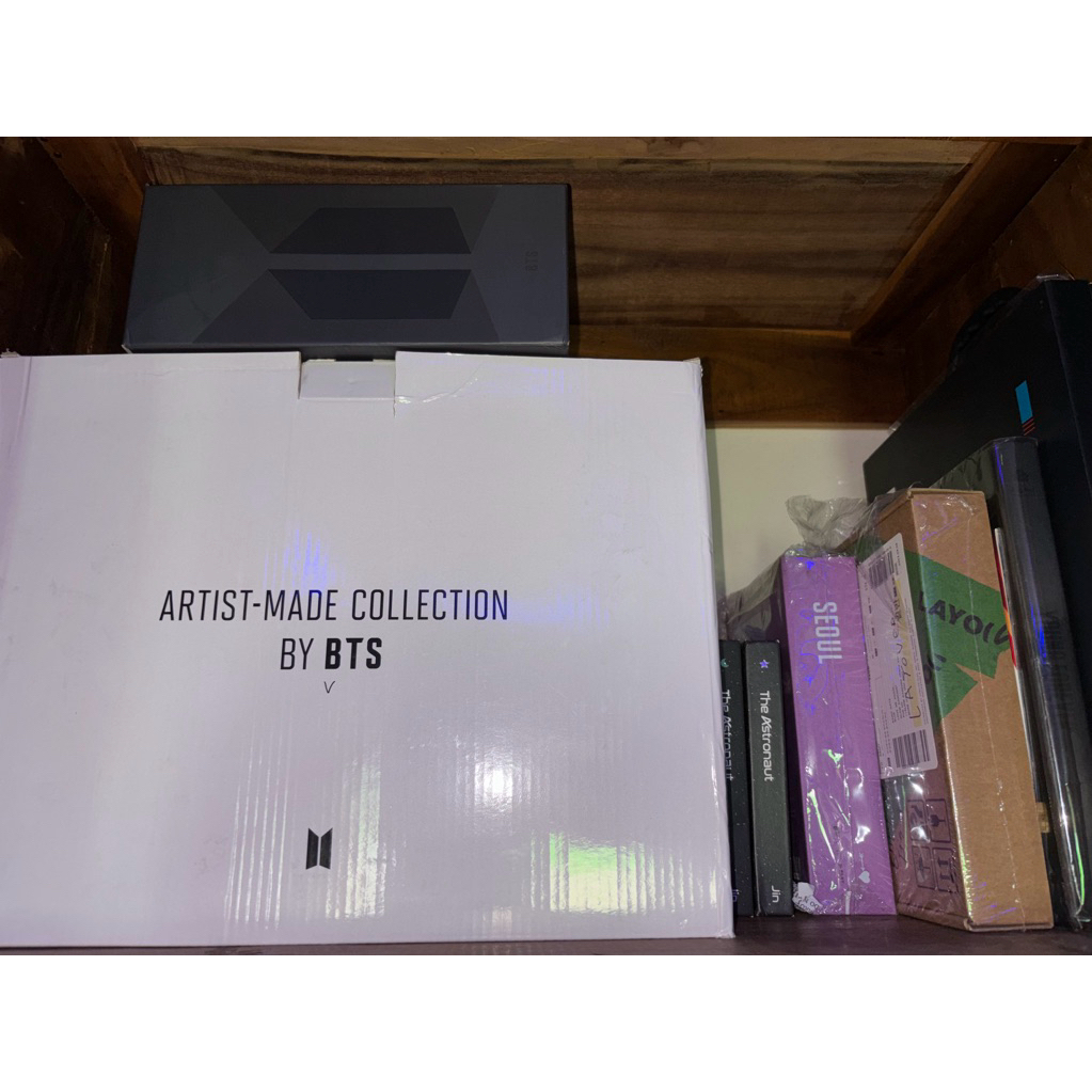 ALBUM BTS, V BTS, JIN BTS, MERCH BOSTON BAG V BTS