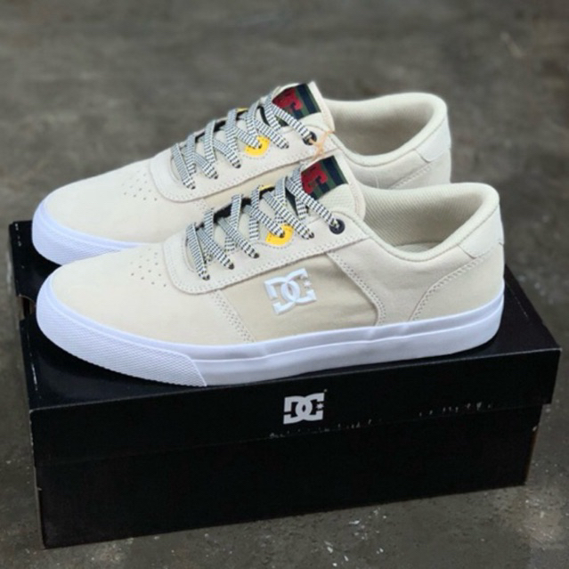DC TEKNIC SHOES ORIGINAL WHITE GUM