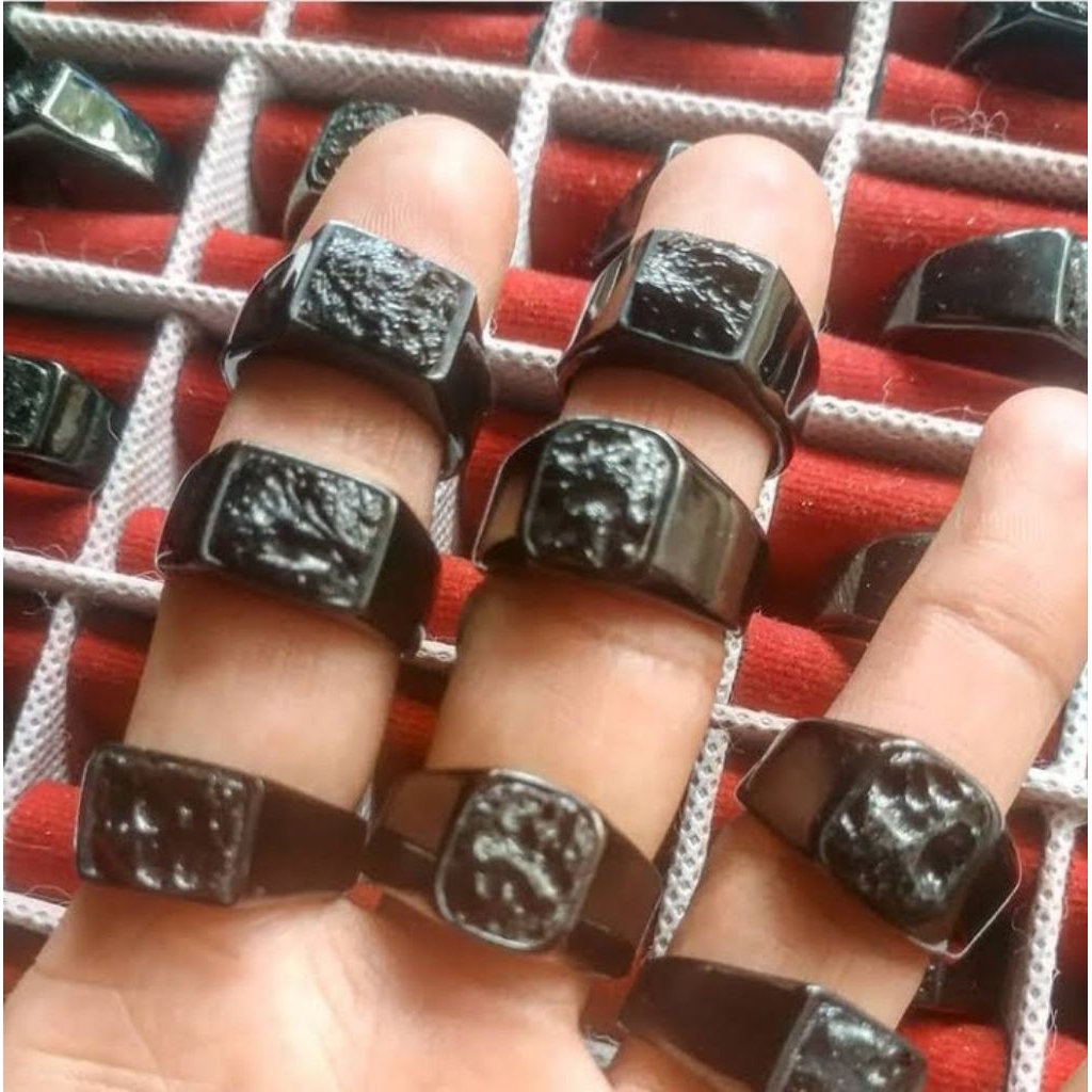 Cincin batu satam meteorit stone textite