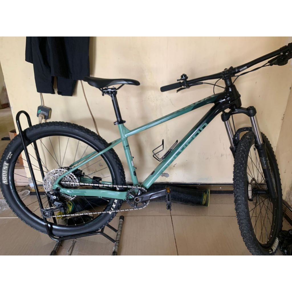 Sepeda Polygon Xtrada 6 size M27.5 kemulusan 97%