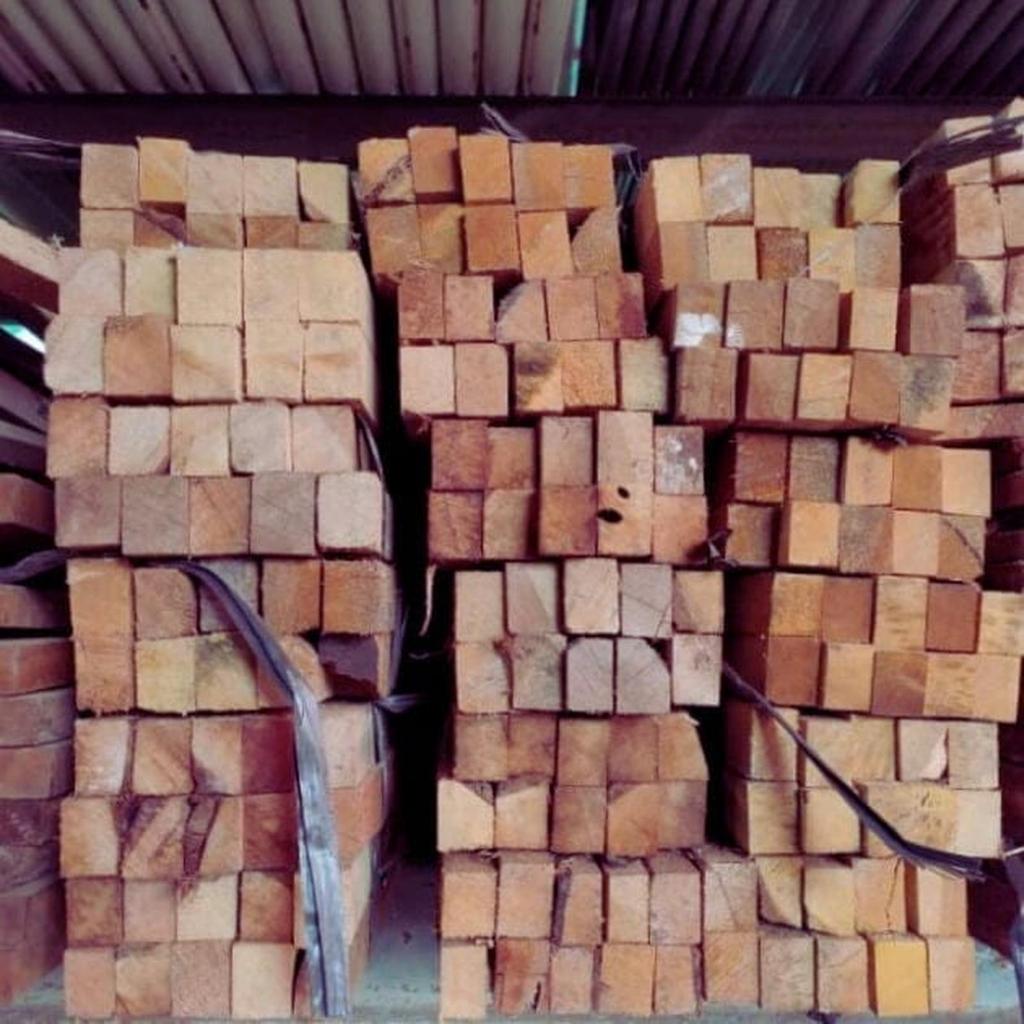 Kayu Reng 3 x 4 1 Batang/ Reng 3cm x 4cm/ Reng Kayu 3x4 Perbatang Panjang 4 meter