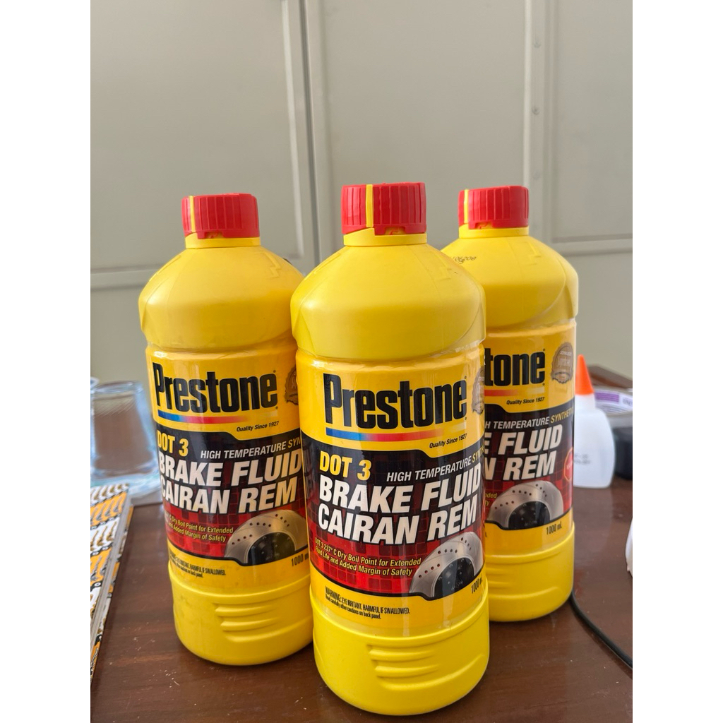 MINYAK REM PRESTONE MERAH MINYAK REM MERAH OLI REM PRESTONE MERAH 1 LITER OLI REM HIGH TEMPERATUR DO