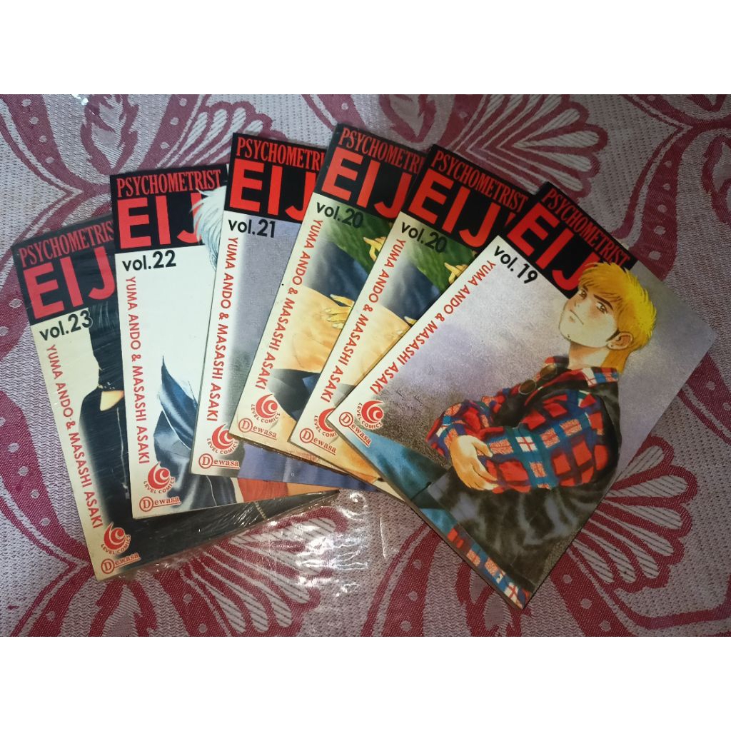 Komik Psychometrist Eiji Original Cabutan