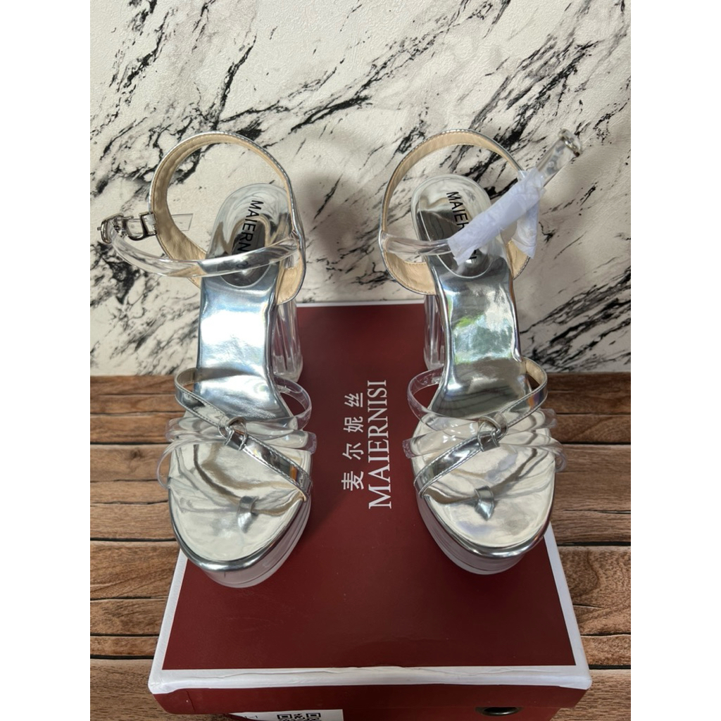 Sepatu Preloved Wanita Highells ukuran 37 Like New