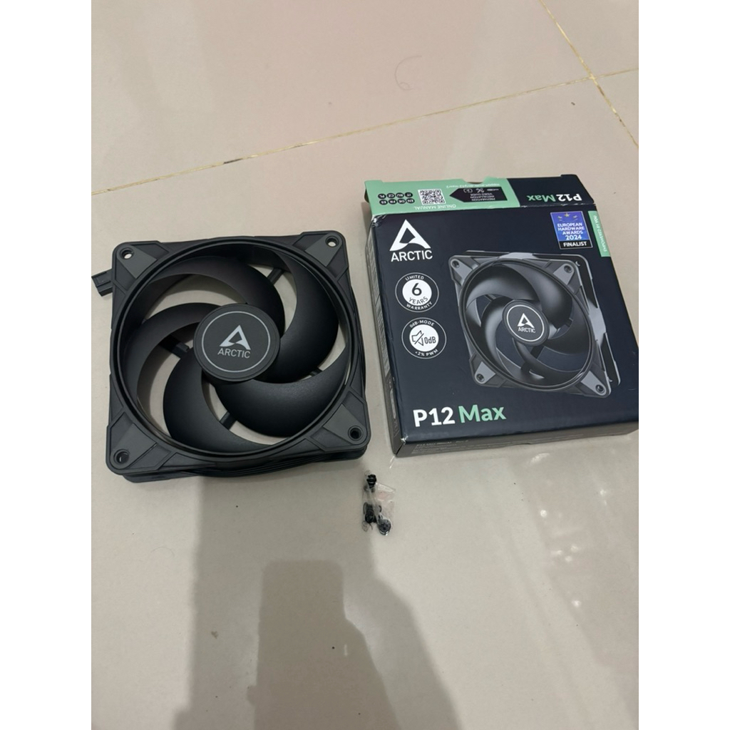 fan arctic p12 max