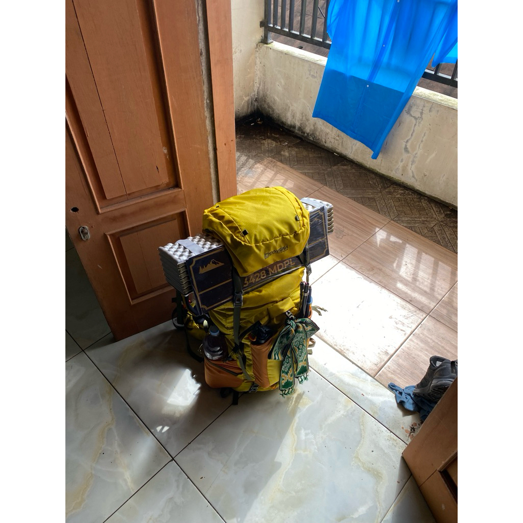 carrier consina everest gen 3 65L