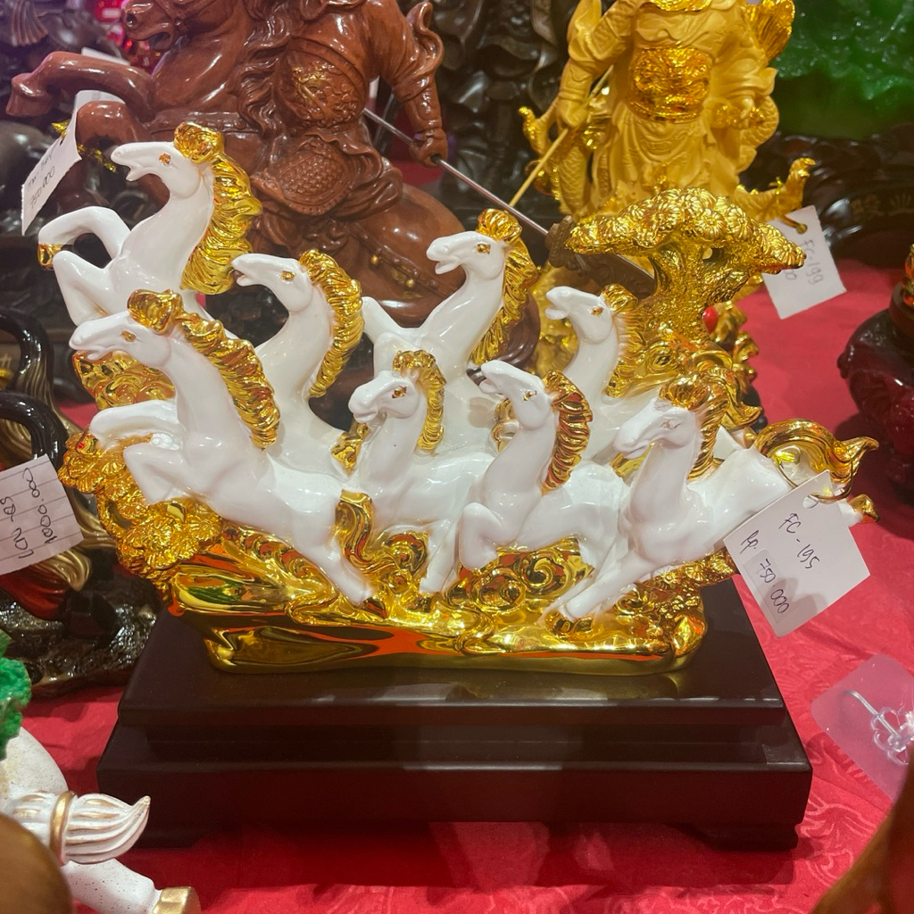 patung kuda putih shio kuda keramik jumlah kuda 8