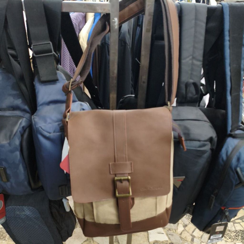 Tas cardinal pria/tas slempang cardinal