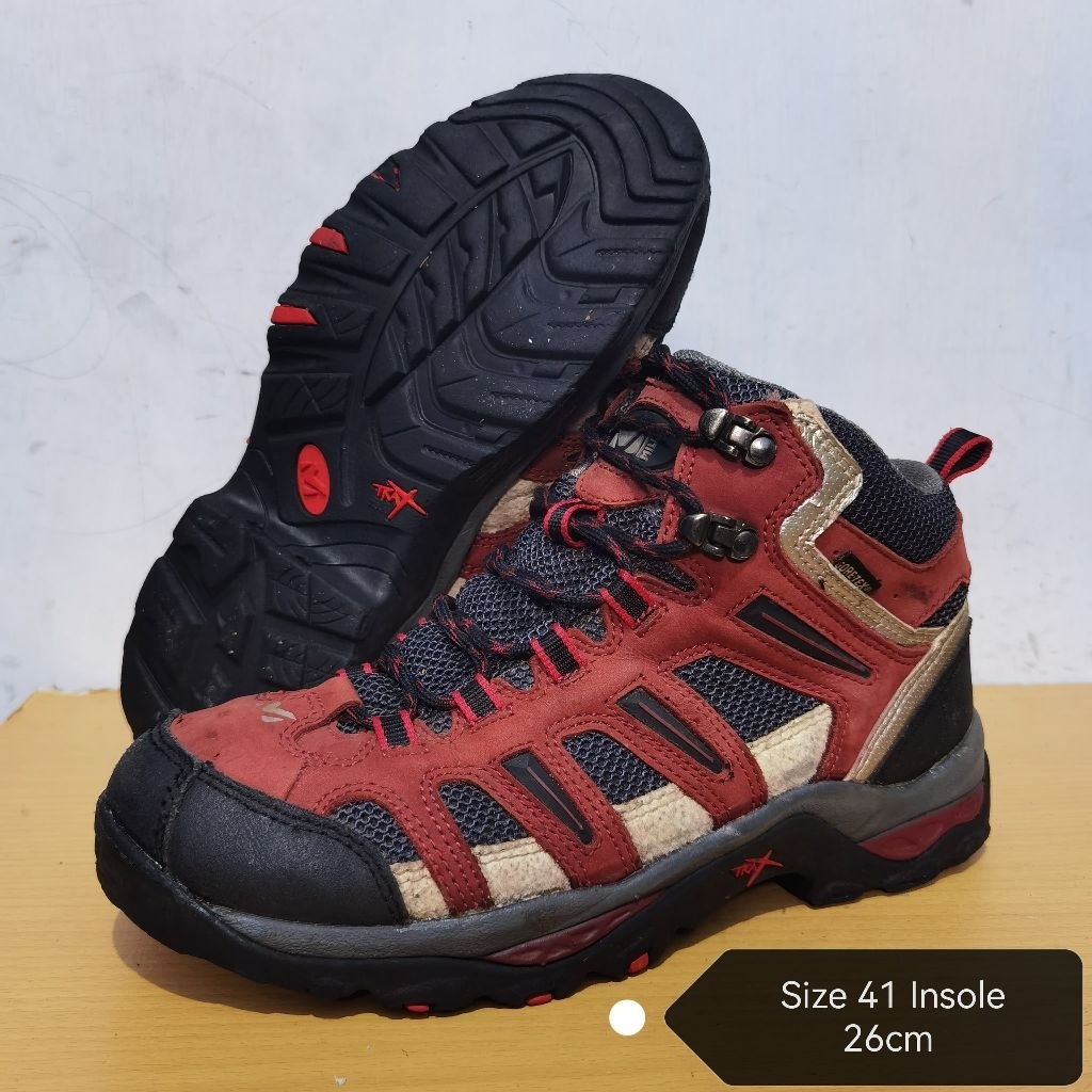 Sepatu Hiking MILLET GORE-TEX MID 41