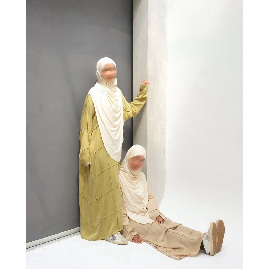 NWT Repeat Abaya by Aqsamodestwear