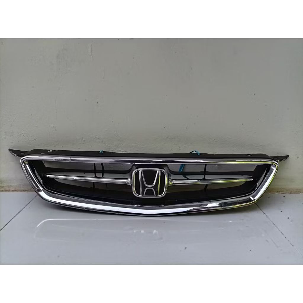 Grill depan HONDA ACCORD Vtil S86 th 1998 s/d 2002 ori
