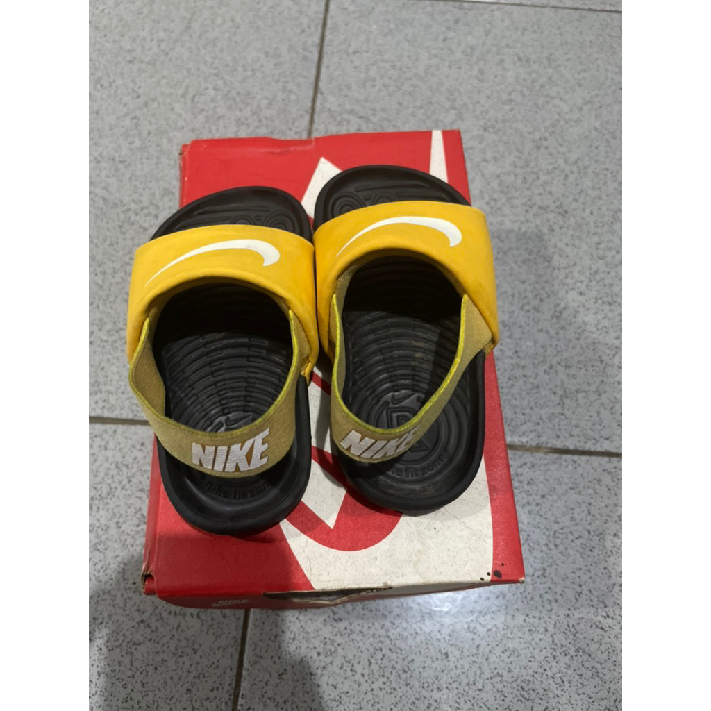 nike kawa slide orange preloved