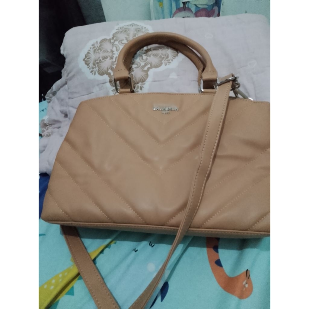 tas selempang shope martin