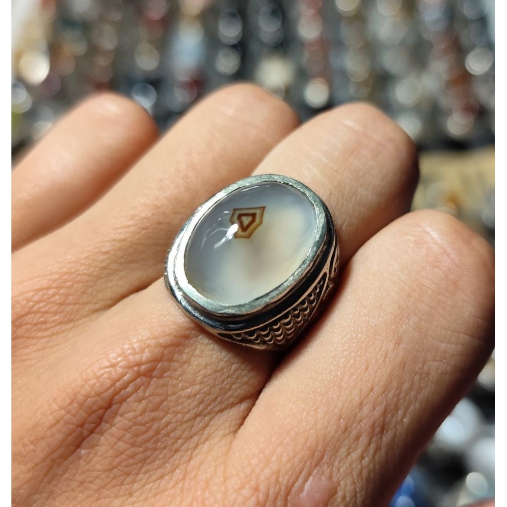 cincin batu akik motif kantong semar